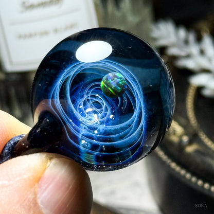 きらめきの宇宙ペンダント