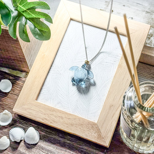 Sea turtle pendant, pure, stainless steel chain type