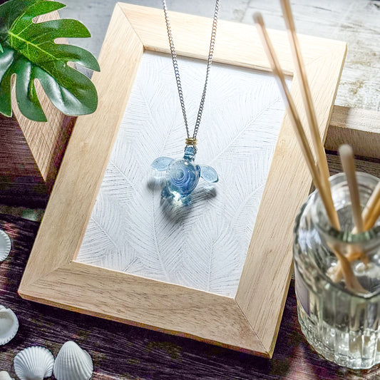 Sea turtle pendant, pure, stainless steel chain type